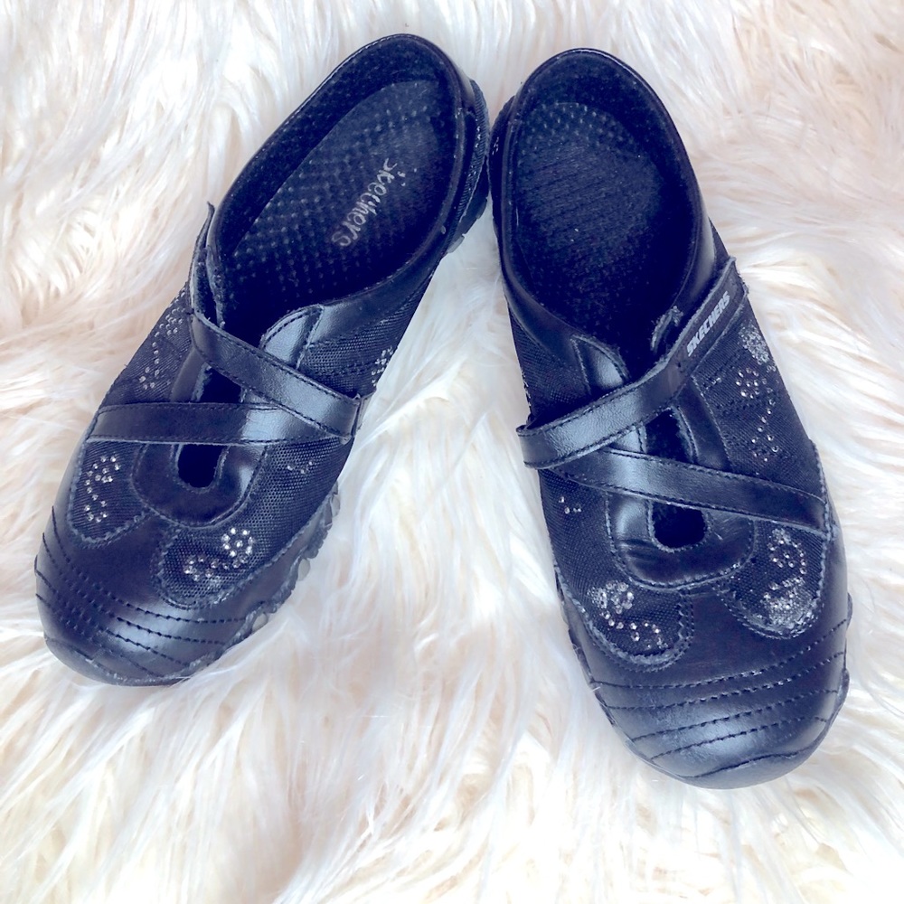 🎉Mary Jane Skechers s7.5 in black🎉